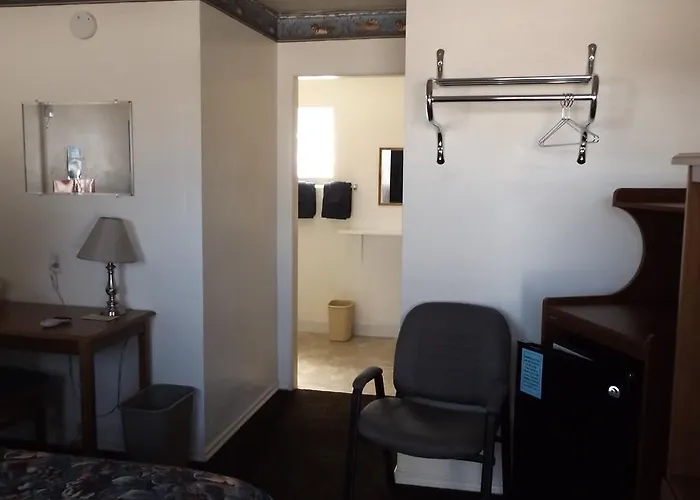 Motel Lazy B