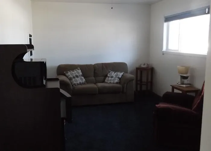 Lazy B Motel